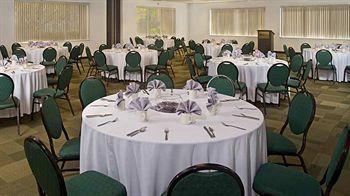 Hilton Garden Hotel Saint Charles