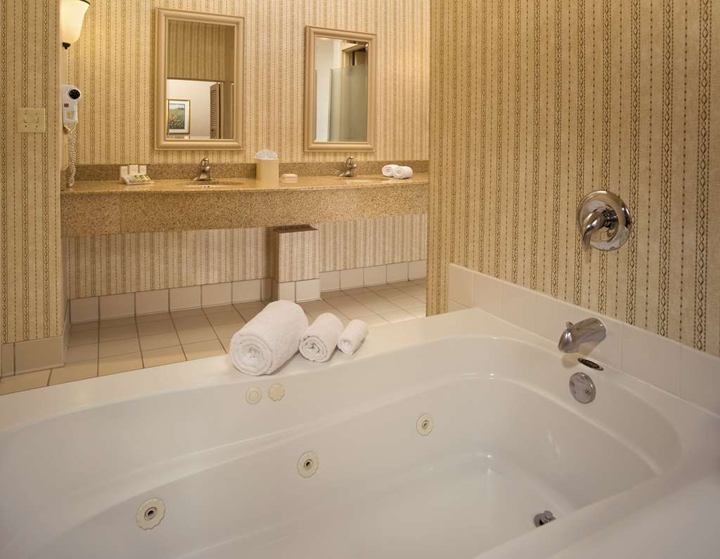 Hilton Garden Hotel 3*